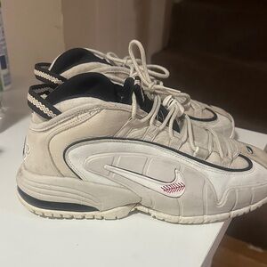 Nike Athletic Shoes in White and Black